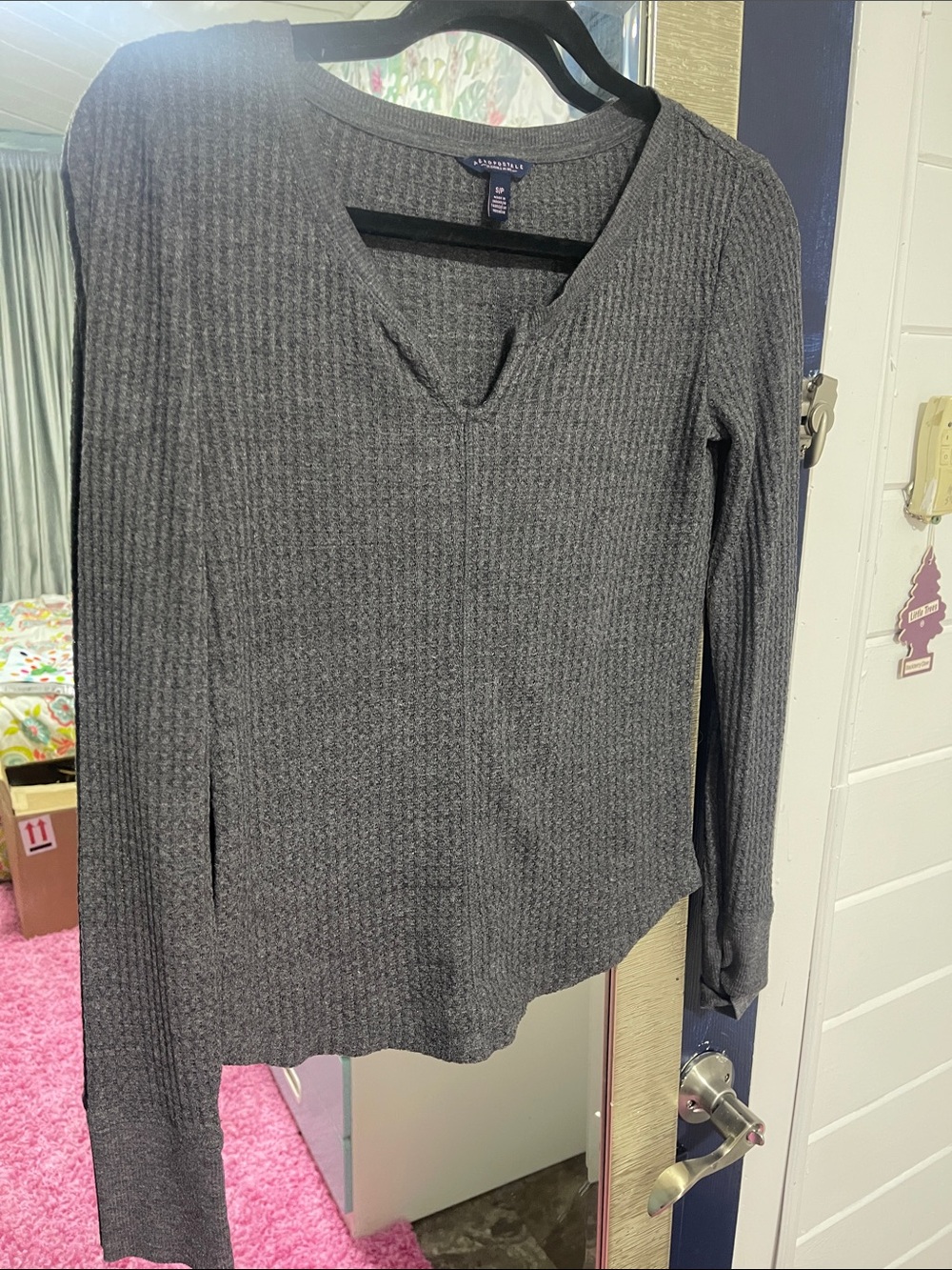 Aeropostale Charcoal Gray Waffle V-Neck Sweater Top